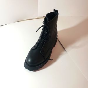 Steve Madden, Black, ankle boots, laced, platform, Stantton, woman's size 8.5M.